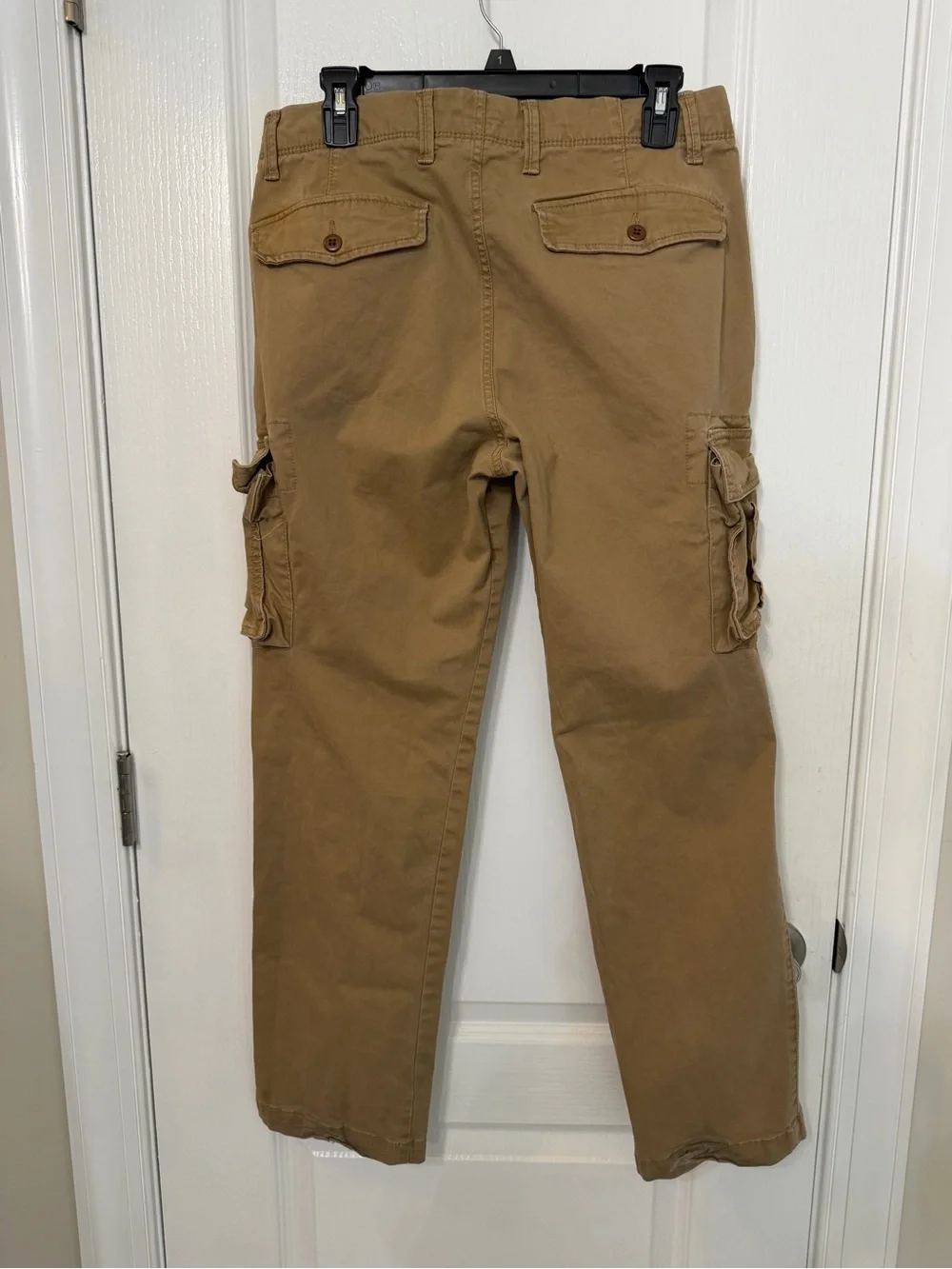GAP Men's Cargo Pants in Tan